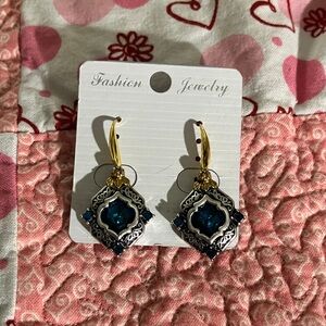Fashion Jewelry Gold and Blue Elegant Earrings